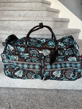 Vera Bradley Java Blue Paisley Rolling Travel Luggage Suitcase 25” x 14" x 14”
